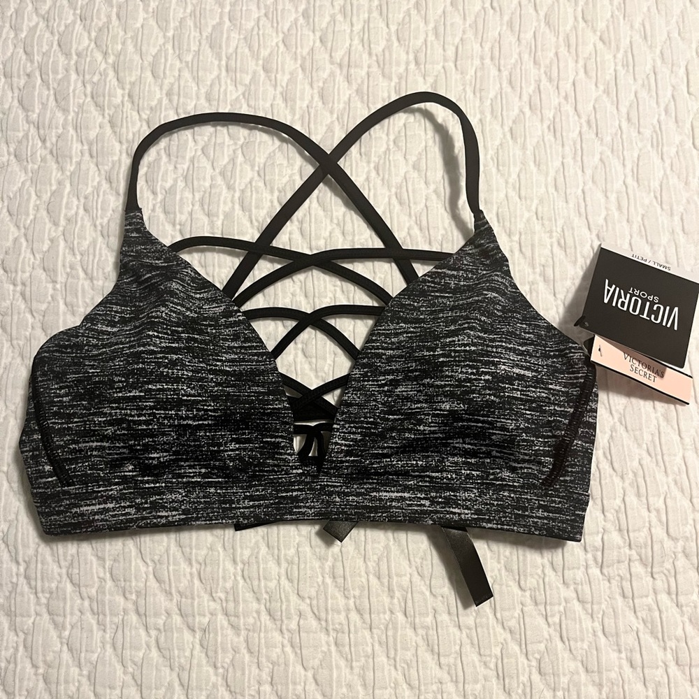 Victoria’s Secret sports bra. NWT.